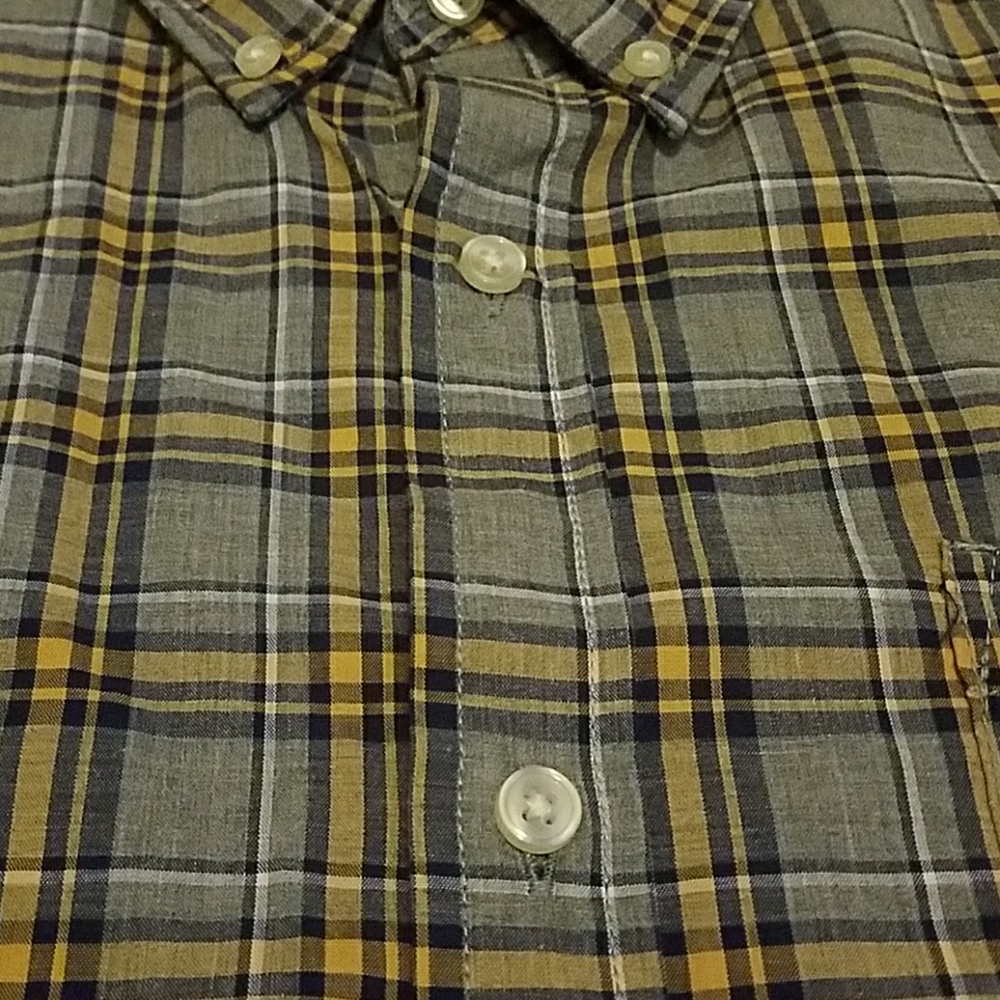 🆕️ Men's button down shirt